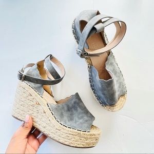 🚫DONATED🚫Grey wedge sandal heels size 7